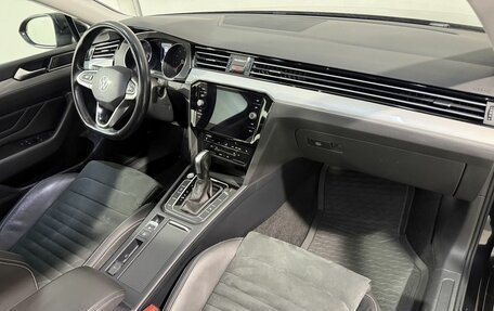 Volkswagen Passat B8 рестайлинг, 2021 год, 2 889 800 рублей, 3 фотография