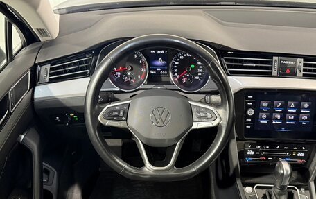 Volkswagen Passat B8 рестайлинг, 2021 год, 2 889 800 рублей, 10 фотография