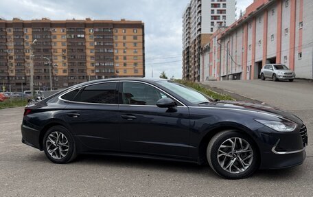 Hyundai Sonata VIII, 2022 год, 2 590 000 рублей, 5 фотография