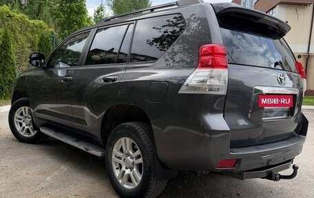 Toyota Land Cruiser Prado 150 рестайлинг 2, 2011 год, 2 600 000 рублей, 3 фотография