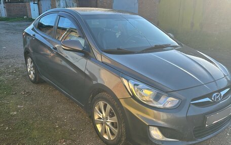 Hyundai Solaris II рестайлинг, 2012 год, 665 000 рублей, 4 фотография