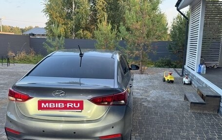 Hyundai Solaris II рестайлинг, 2019 год, 1 500 000 рублей, 4 фотография