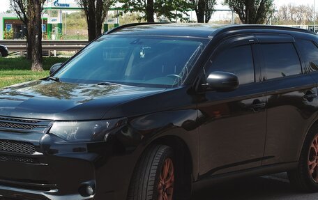 Mitsubishi Outlander III рестайлинг 3, 2014 год, 1 712 000 рублей, 6 фотография