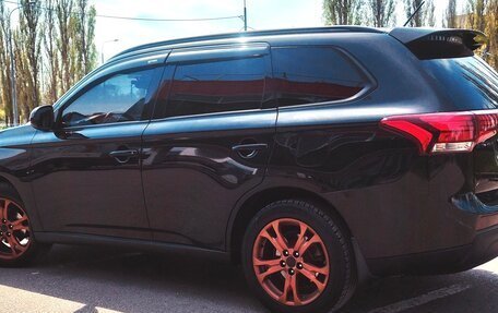 Mitsubishi Outlander III рестайлинг 3, 2014 год, 1 712 000 рублей, 5 фотография