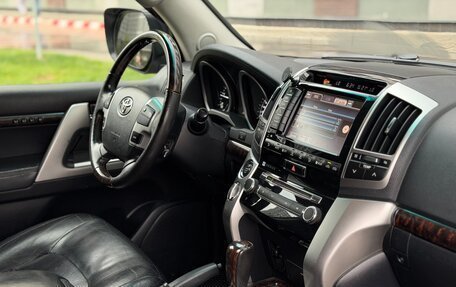 Toyota Land Cruiser 200, 2012 год, 2 850 000 рублей, 10 фотография