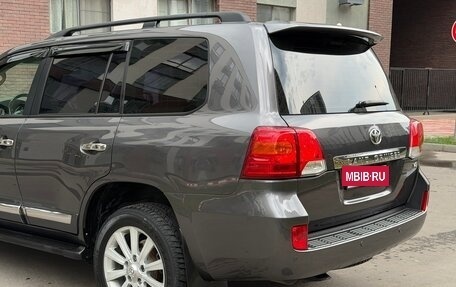 Toyota Land Cruiser 200, 2012 год, 2 850 000 рублей, 8 фотография