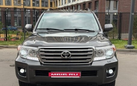 Toyota Land Cruiser 200, 2012 год, 2 850 000 рублей, 2 фотография