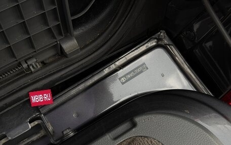 Toyota Land Cruiser 200, 2012 год, 2 850 000 рублей, 17 фотография