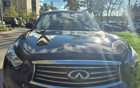 Infiniti QX70, 2014 год, 2 000 000 рублей, 2 фотография