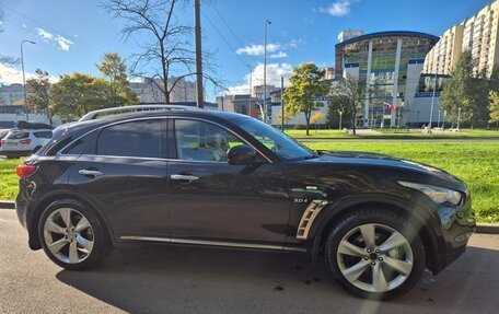 Infiniti QX70, 2014 год, 2 000 000 рублей, 3 фотография
