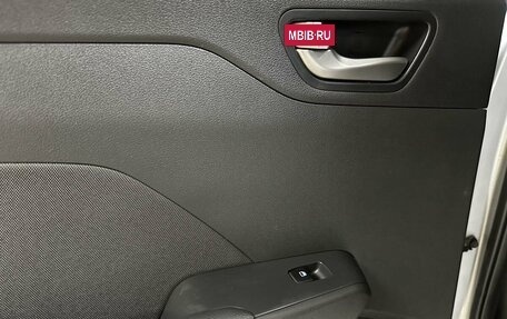 Hyundai Solaris II рестайлинг, 2018 год, 1 299 000 рублей, 23 фотография