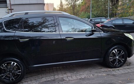 Luxgen Luxgen7 SUV, 2014 год, 900 000 рублей, 4 фотография