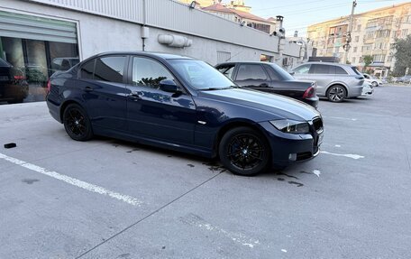 BMW 3 серия, 2011 год, 950 000 рублей, 3 фотография