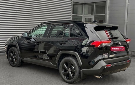 Toyota RAV4, 2022 год, 3 550 000 рублей, 8 фотография