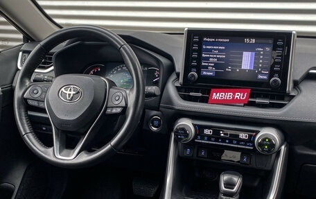 Toyota RAV4, 2022 год, 3 550 000 рублей, 12 фотография