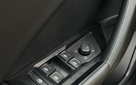 Volkswagen Taos, 2021 год, 2 850 000 рублей, 17 фотография