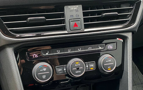 Volkswagen Taos, 2021 год, 2 850 000 рублей, 26 фотография