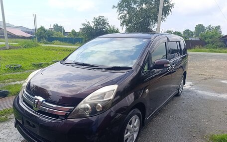 Toyota ISis I, 2012 год, 1 450 000 рублей, 4 фотография