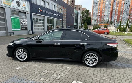 Toyota Camry, 2019 год, 2 230 000 рублей, 3 фотография