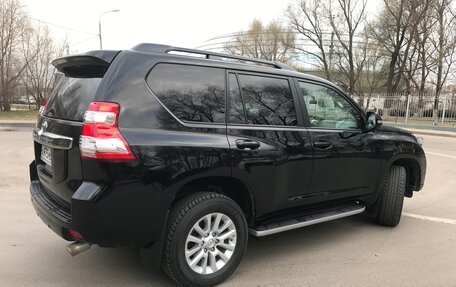 Toyota Land Cruiser Prado 150 рестайлинг 2, 2016 год, 3 000 000 рублей, 5 фотография
