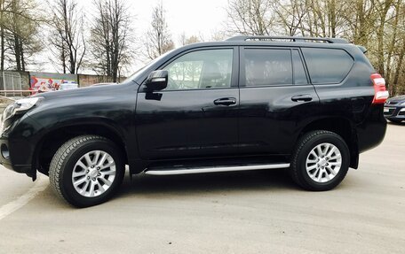 Toyota Land Cruiser Prado 150 рестайлинг 2, 2016 год, 3 000 000 рублей, 9 фотография