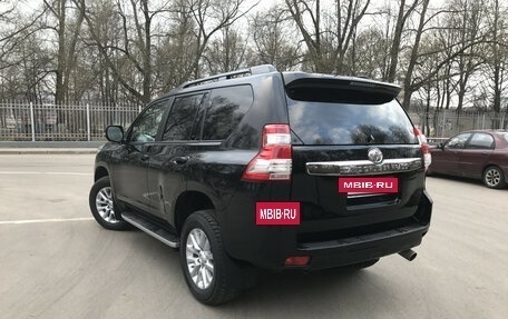 Toyota Land Cruiser Prado 150 рестайлинг 2, 2016 год, 3 000 000 рублей, 2 фотография