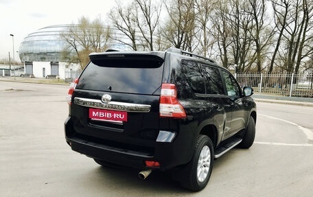 Toyota Land Cruiser Prado 150 рестайлинг 2, 2016 год, 3 000 000 рублей, 4 фотография