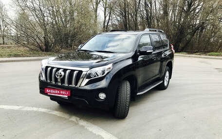 Toyota Land Cruiser Prado 150 рестайлинг 2, 2016 год, 3 000 000 рублей, 8 фотография
