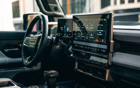 GMC Hummer EV, 2024 год, 14 900 000 рублей, 5 фотография