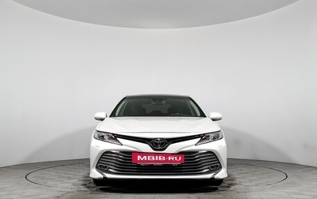 Toyota Camry, 2019 год, 2 390 000 рублей, 2 фотография