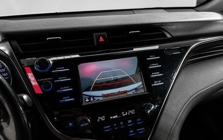 Toyota Camry, 2019 год, 2 390 000 рублей, 20 фотография
