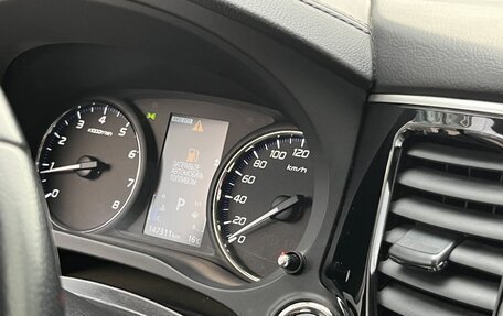 Mitsubishi Outlander III рестайлинг 3, 2018 год, 2 050 000 рублей, 9 фотография