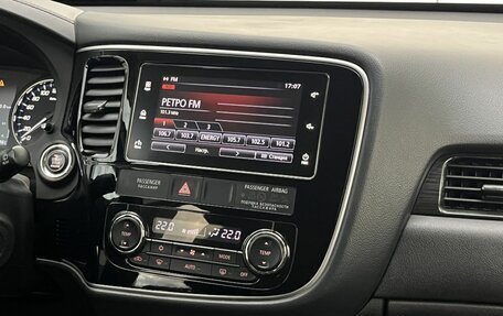 Mitsubishi Outlander III рестайлинг 3, 2018 год, 2 050 000 рублей, 13 фотография
