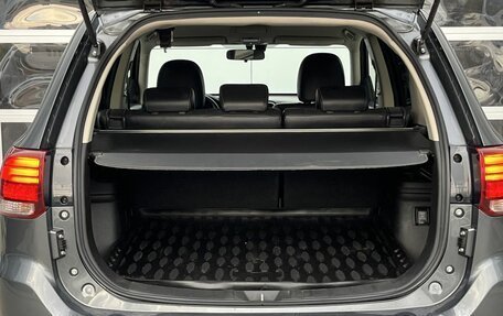 Mitsubishi Outlander III рестайлинг 3, 2018 год, 2 050 000 рублей, 19 фотография