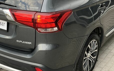 Mitsubishi Outlander III рестайлинг 3, 2018 год, 2 050 000 рублей, 22 фотография
