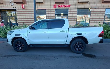 Toyota Hilux VIII, 2022 год, 6 099 000 рублей, 4 фотография