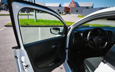 Volkswagen Polo VI (EU Market), 2018 год, 750 000 рублей, 11 фотография