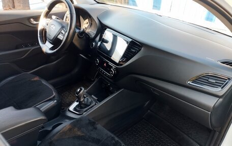 Hyundai Solaris II рестайлинг, 2019 год, 1 390 000 рублей, 11 фотография