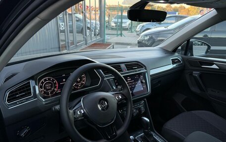 Volkswagen Tiguan II, 2018 год, 2 219 000 рублей, 10 фотография