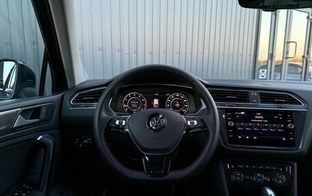 Volkswagen Tiguan II, 2018 год, 2 219 000 рублей, 11 фотография