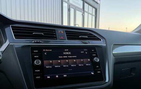 Volkswagen Tiguan II, 2018 год, 2 219 000 рублей, 17 фотография