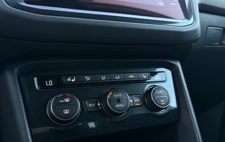 Volkswagen Tiguan II, 2018 год, 2 219 000 рублей, 18 фотография