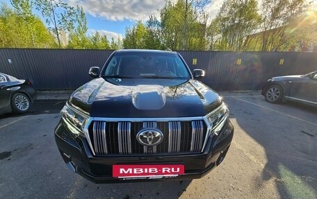 Toyota Land Cruiser Prado 150 рестайлинг 2, 2019 год, 5 950 000 рублей, 2 фотография