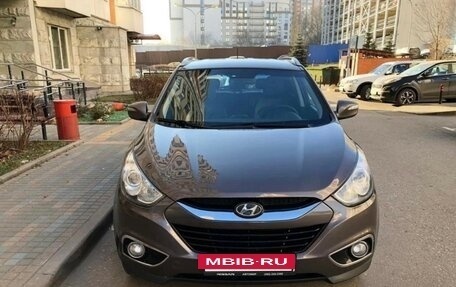 Hyundai ix35 I рестайлинг, 2013 год, 950 000 рублей, 2 фотография