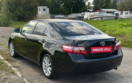 Toyota Camry, 2011 год, 950 000 рублей, 3 фотография