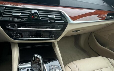 BMW 5 серия, 2019 год, 3 375 000 рублей, 11 фотография
