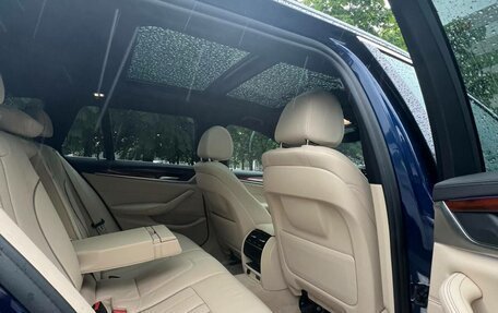 BMW 5 серия, 2019 год, 3 375 000 рублей, 18 фотография