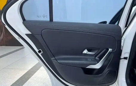 Mercedes-Benz A-Класс, 2023 год, 1 554 000 рублей, 9 фотография