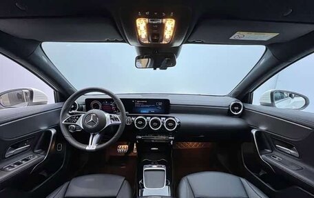 Mercedes-Benz A-Класс, 2023 год, 1 554 000 рублей, 15 фотография