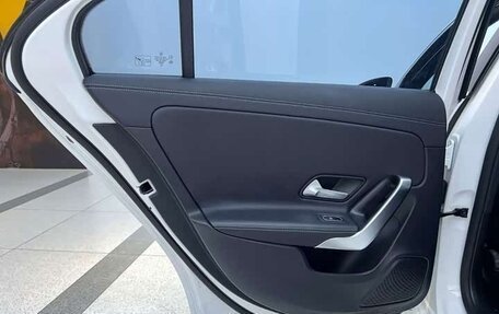 Mercedes-Benz A-Класс, 2023 год, 1 554 000 рублей, 28 фотография
